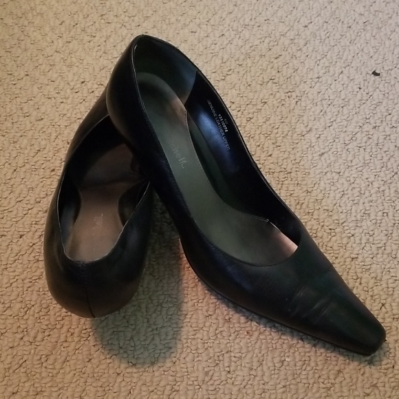 Black pumps size 9 by Pierre Michel - Picture 3 of 8